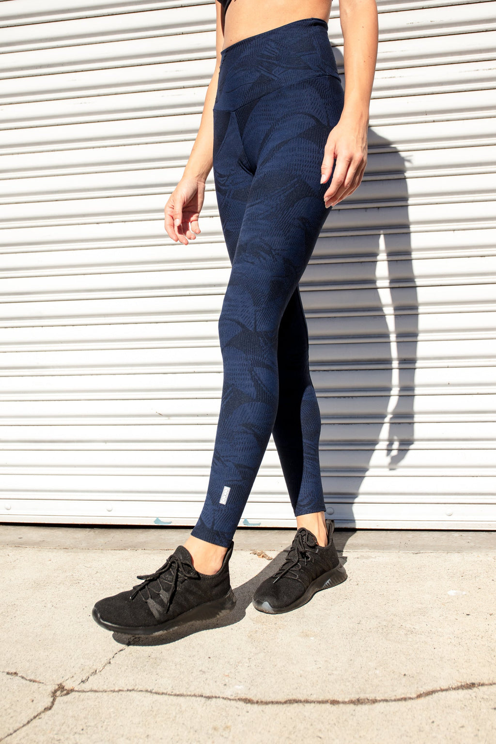 Aria Legging - Navy with Black Swirl