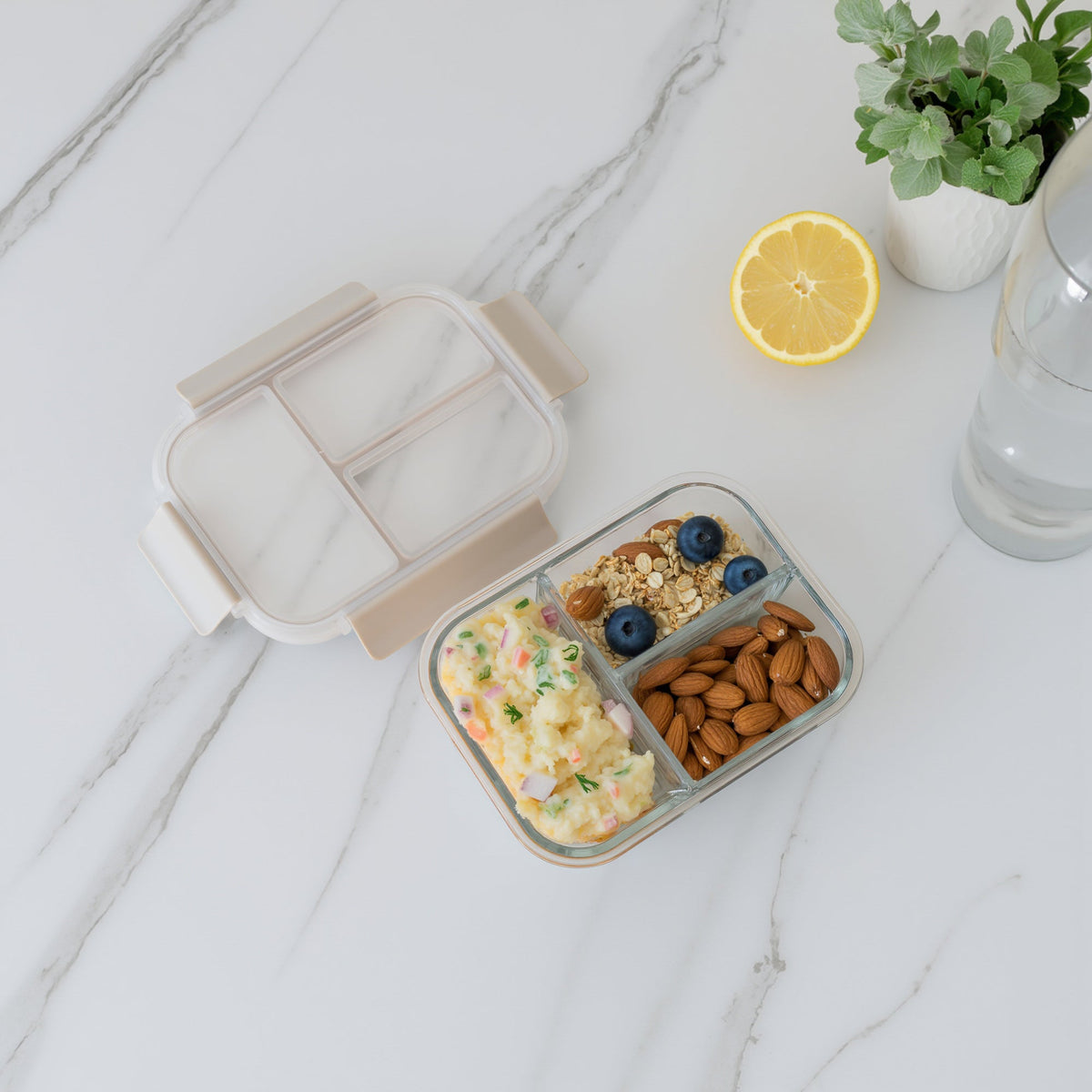 Genicook Three-Compartment Glass Bento Box