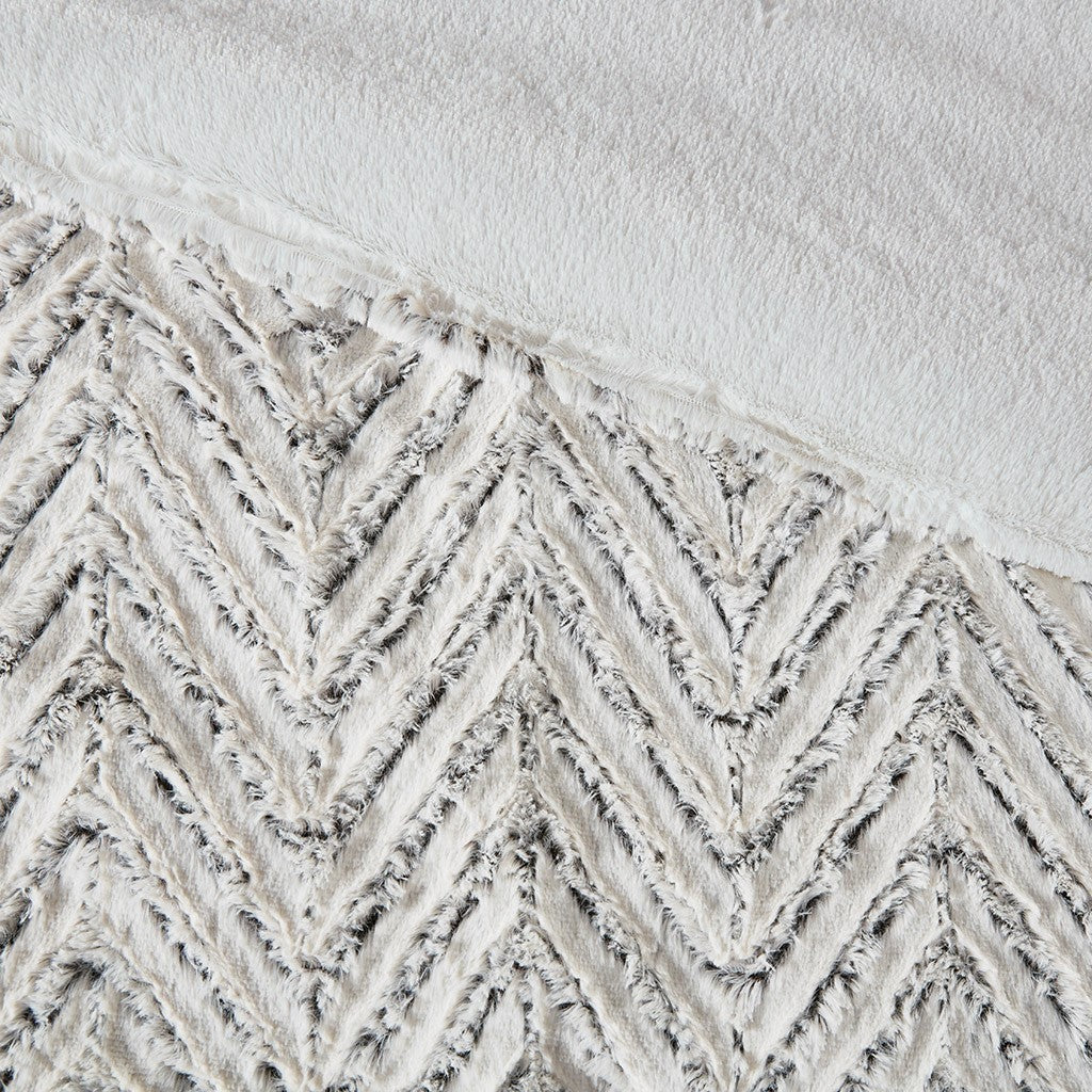 WONDERWALL 'Une Collection' Full/Queen Ultra Plush Down Alternative Comforter Set with Chevron Pattern - Ivory