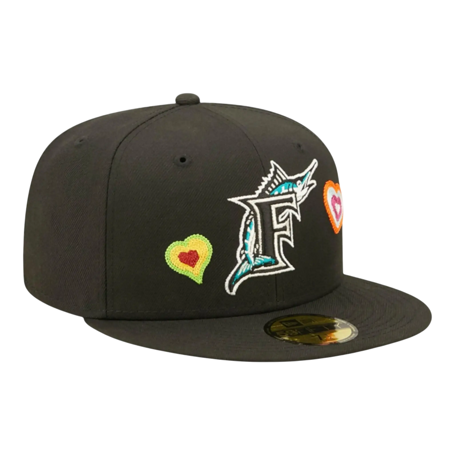 New Era 59Fifty Florida Marlins Chain Stitch Heart Fitted Hat Black/Pink
