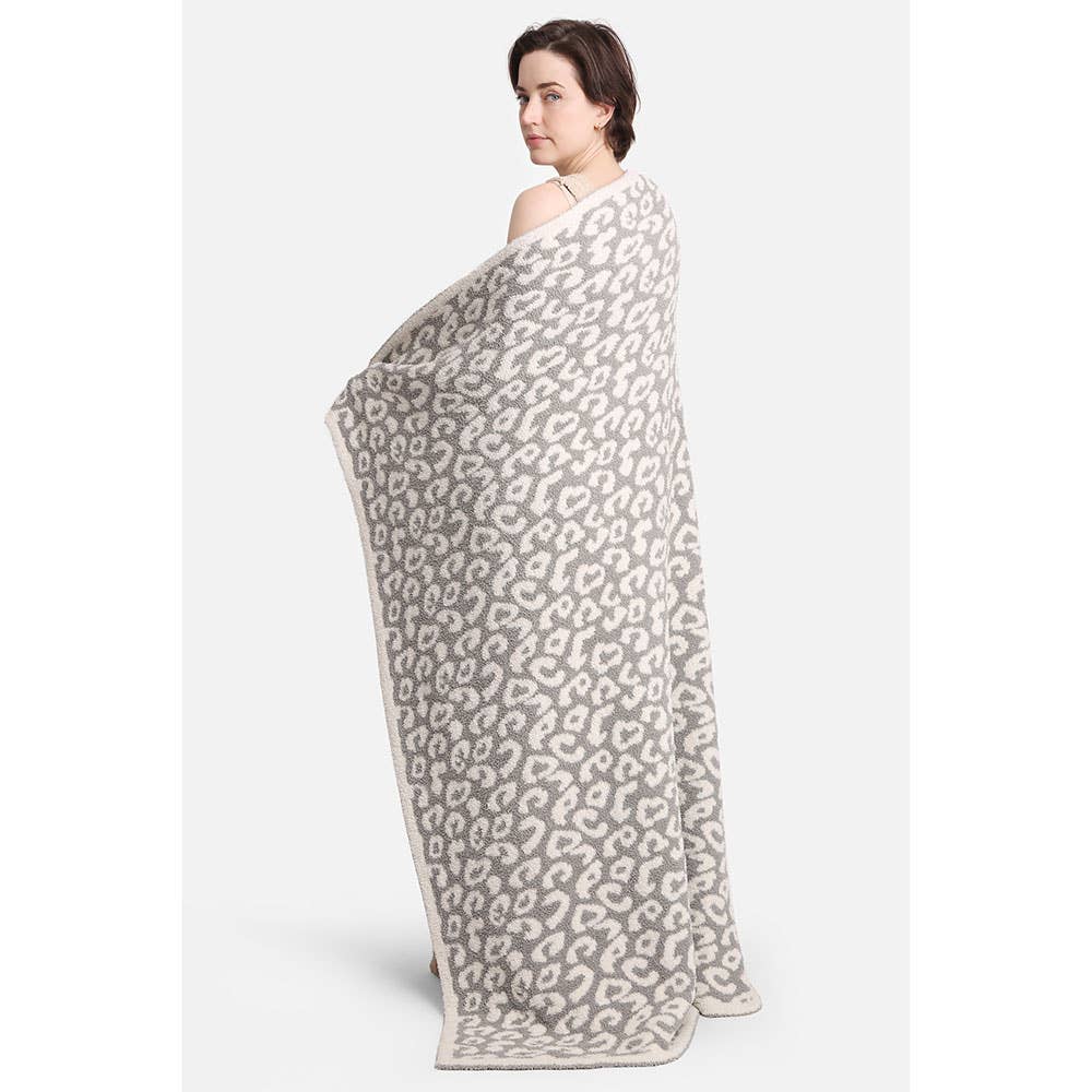 WONDERWALL The Super Soft Leopard Blanket in Gray