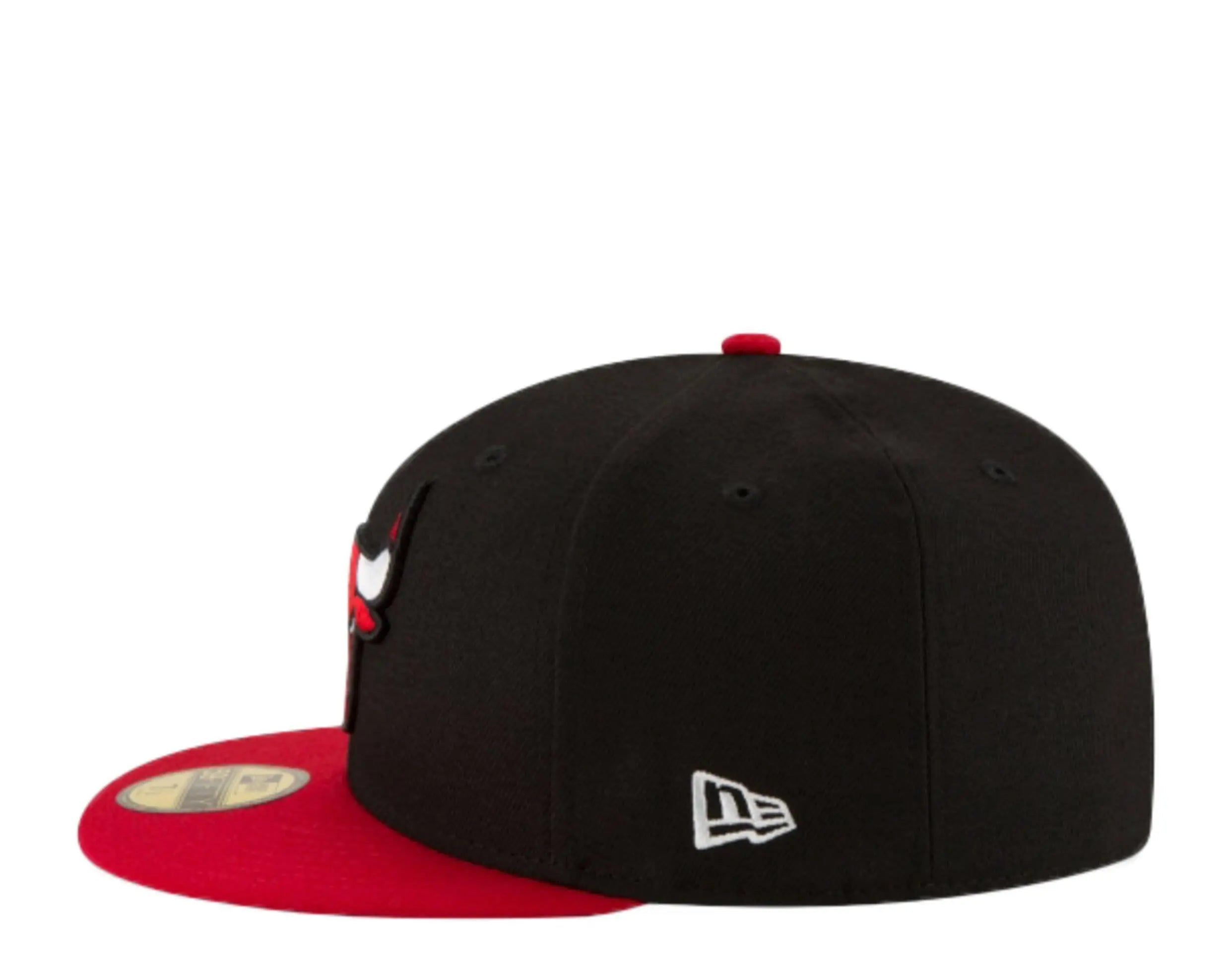 New Era Chicago Bulls Alternate 2-Tone Men Fitted Hat Black/Red
