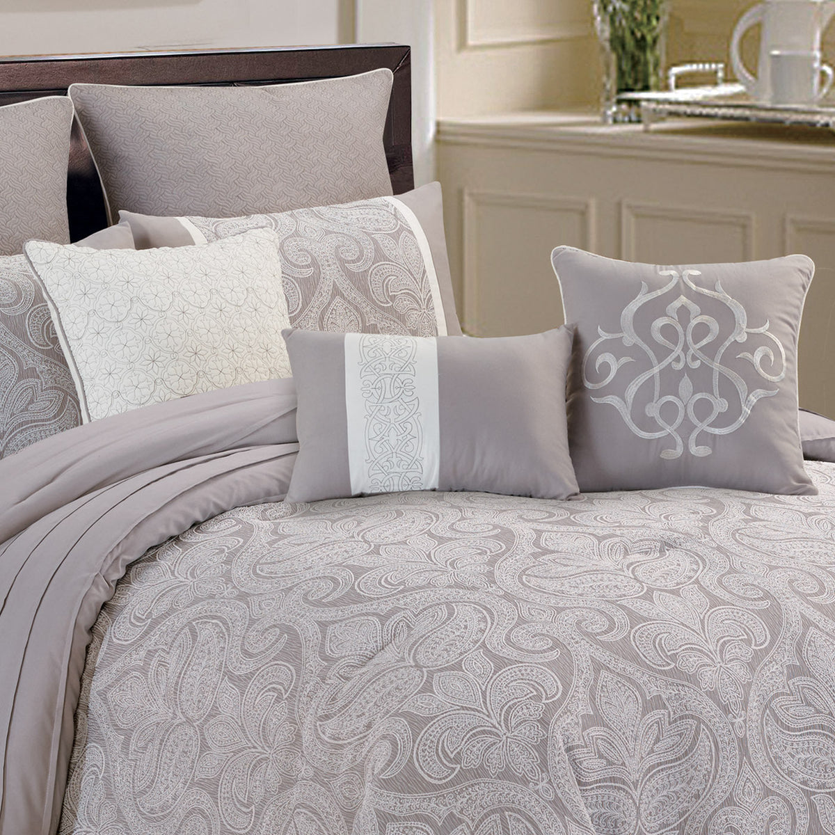 WONDERWALL 'Une Collection' Grey Damask Jacquard 9 Piece Comforter Set with Soft Fill - Grey