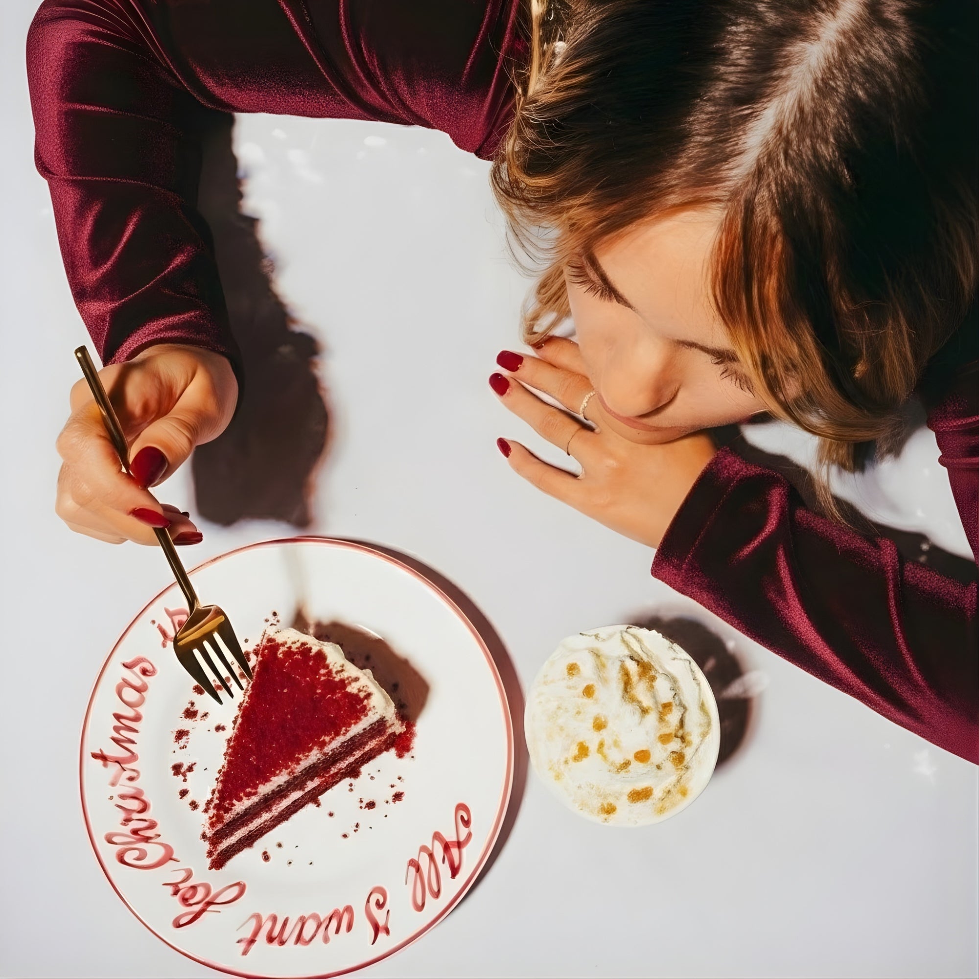AnAndy and Sugar - Free Red Velvet Cake, 2.4 lb – Belgian Cocoa, Sugar - Free Cream Cheese Frosting, Keto & Diabetic - Friendly Birthday Gift