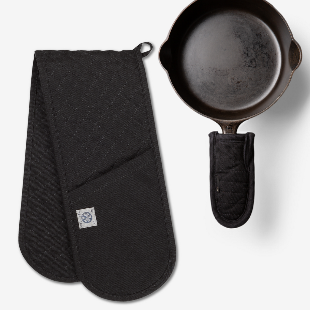 WONDERWALL ‘La Sélection Joyce’ Black Denim Pan and Casserole Handle Holder Bundle