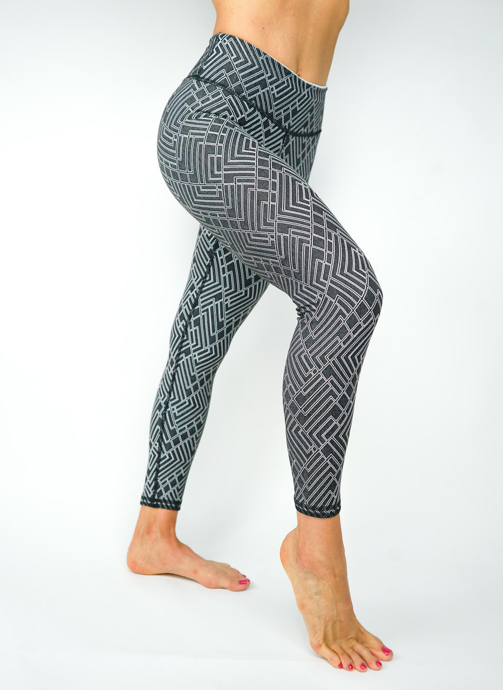 April Reversible Legging | Black & White