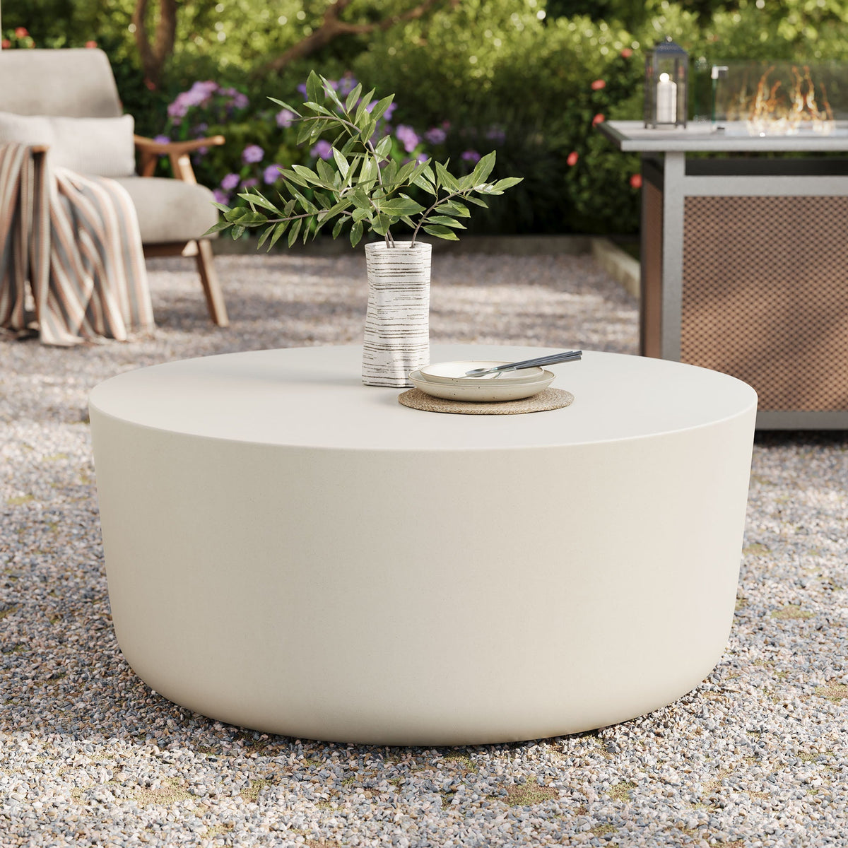 WONDERWALL 'Une Collection' Brion Round Indoor-Outdoor Concrete Coffee Table by Modway