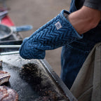 WONDERWALL ‘La Sélection Joyce’ El Herringbone Large Denim Oven Mitt