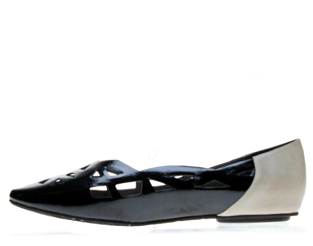 Chocolat Blu Glory Women Flats Black