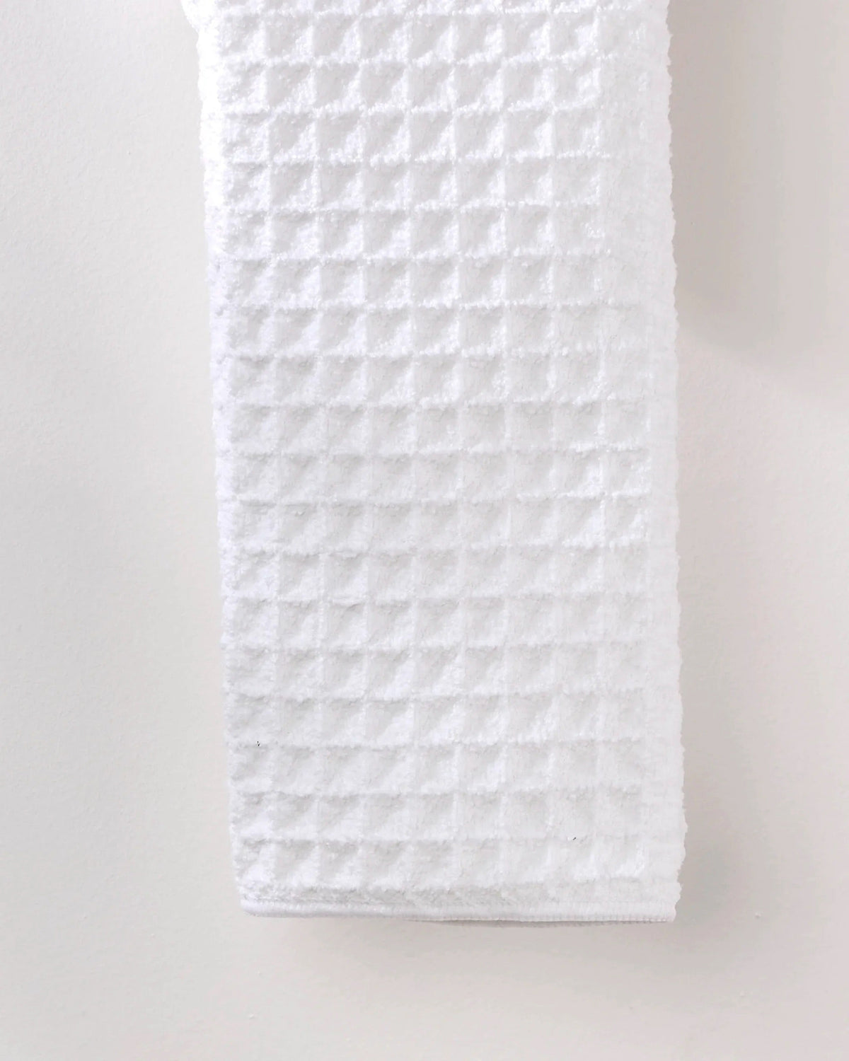 GEOMETRY Cloud Waffle Bath Towel & Washcloth