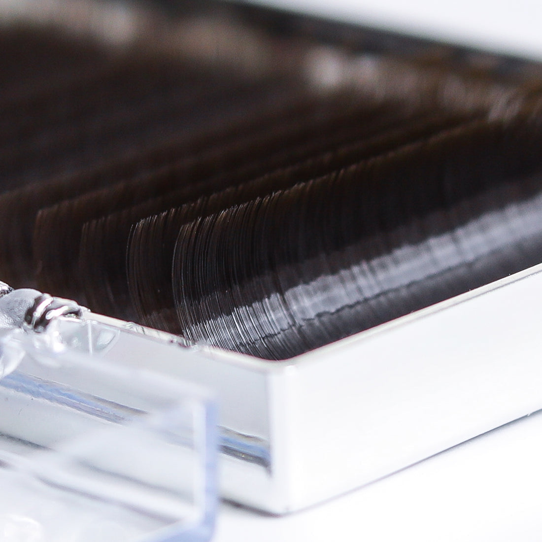 Brown Eyelash Extensions - 20 Lines
