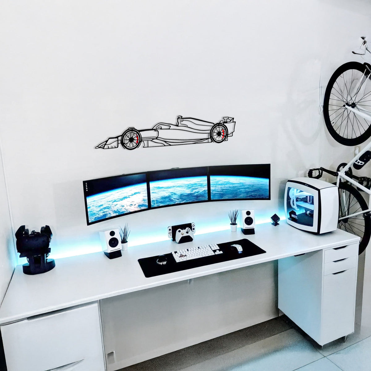 WONDERWALL 'L’Atelier Fun Collection' Formula 1 Wall Art – Steel Silhouette Racing Car with Spinning Wheels-KAFMEKA023
