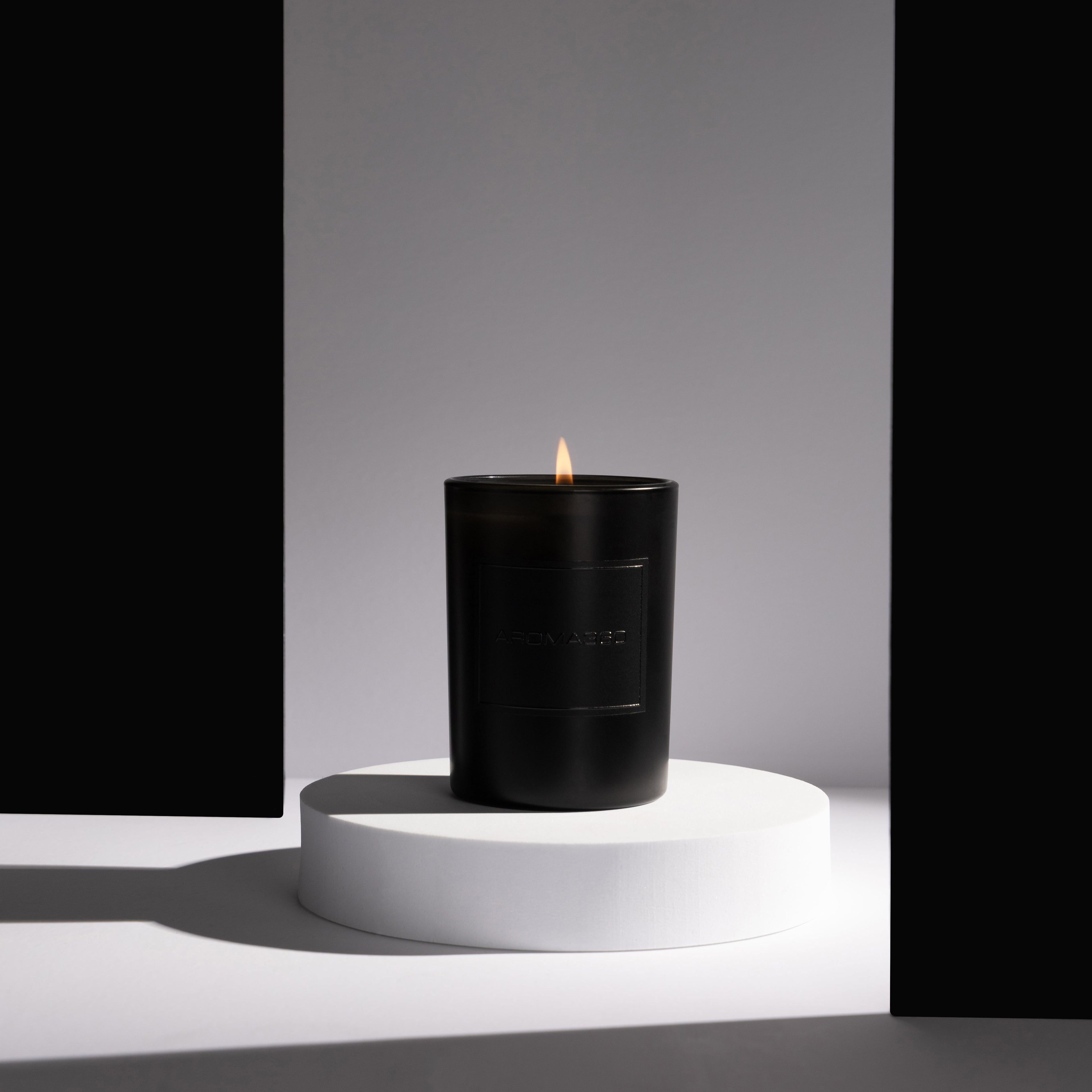 Escapade Single-Wick Candle