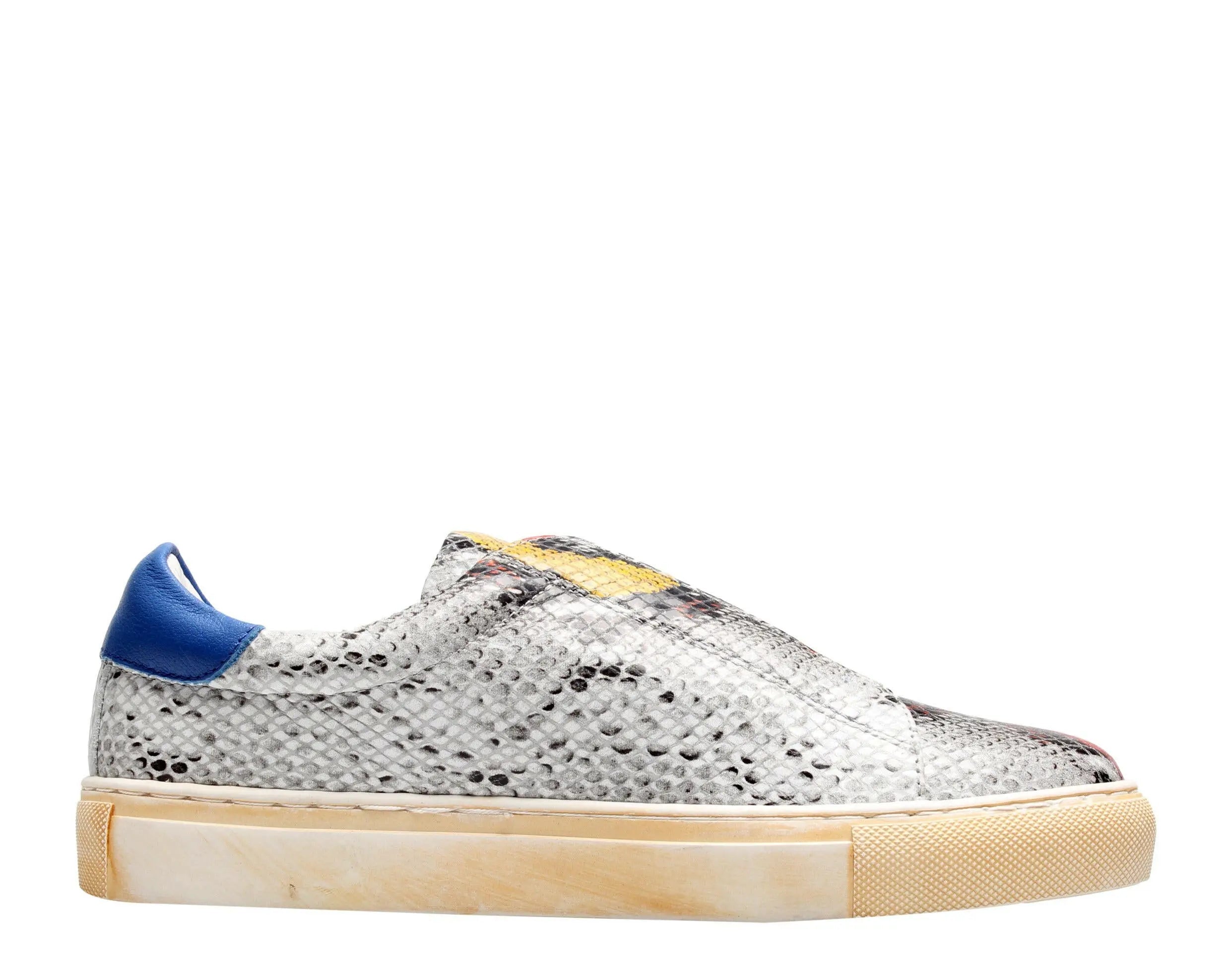 Chocolat Blu Nissa Women Slip-On Sneakers Grey