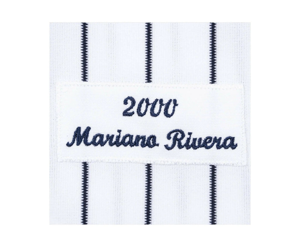 Mitchell & Ness Authentic New York Yankees 2000 WS Mariano Rivera Men Jersey White/Navy Pinstripe