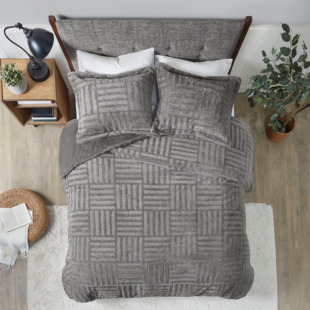 WONDERWALL 'Une Collection' Grey Fur Down Alternative Comforter Mini Set with Checkerboard Texture - Grey