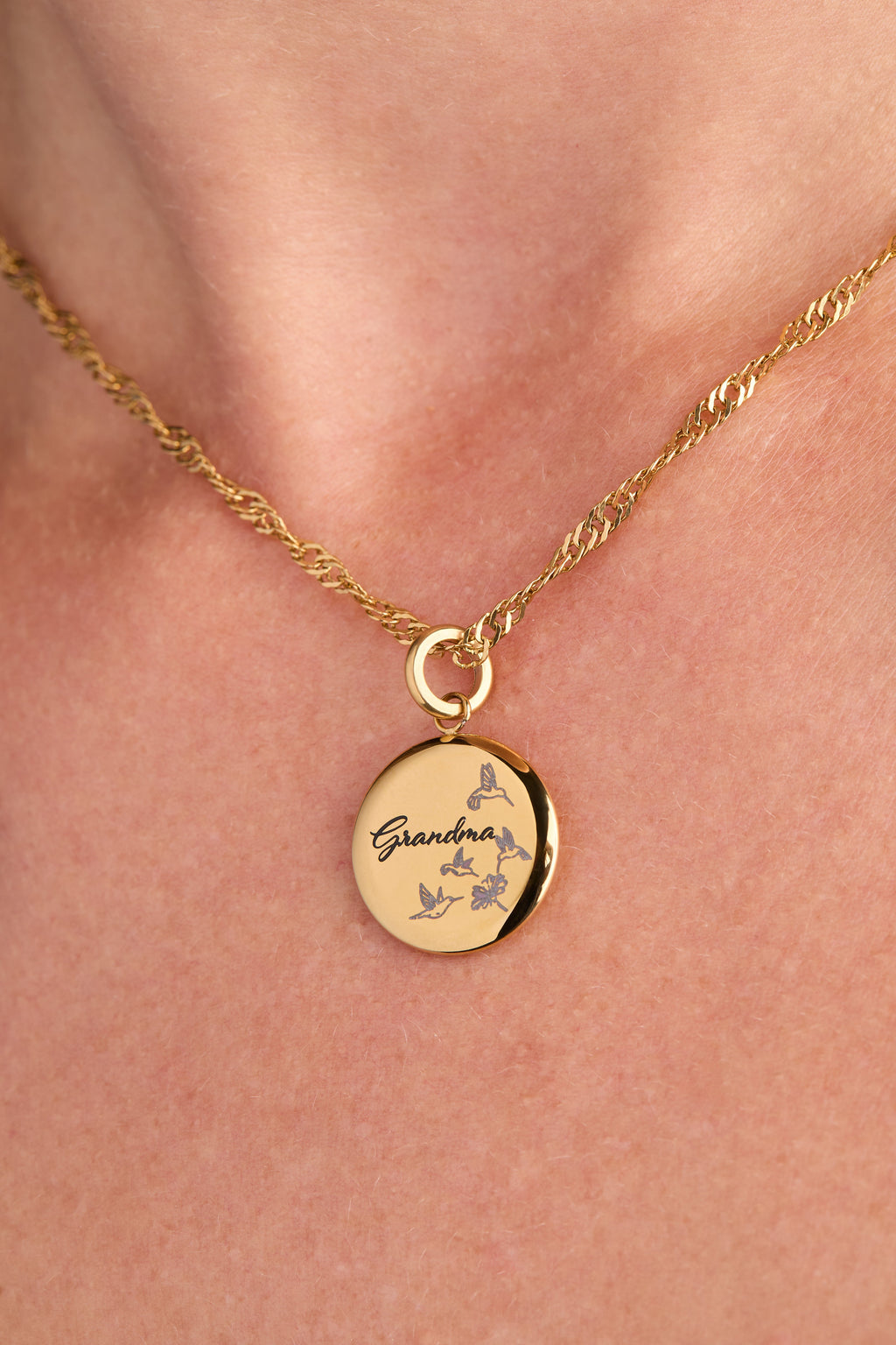 Grandma Hummingbird Disc Charm - WONDERWALL
