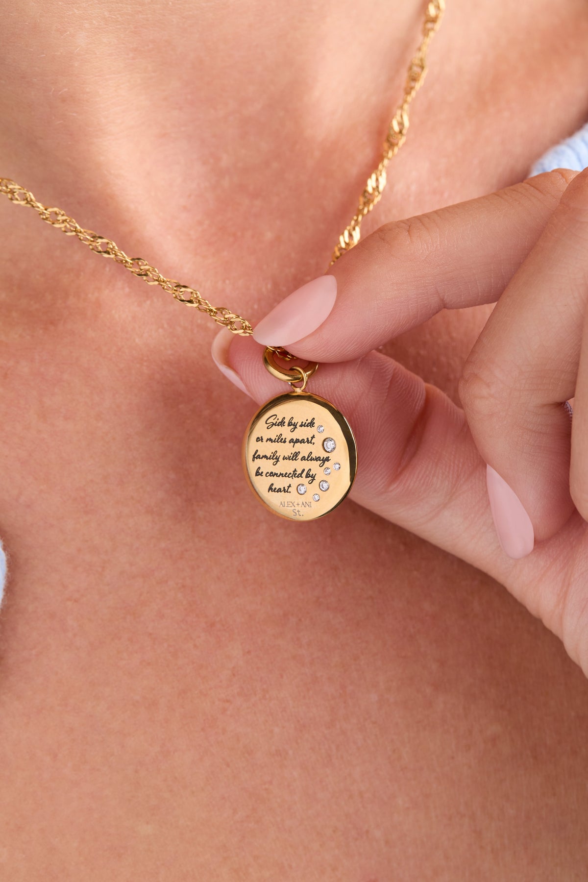 Grandma Hummingbird Disc Charm - WONDERWALL