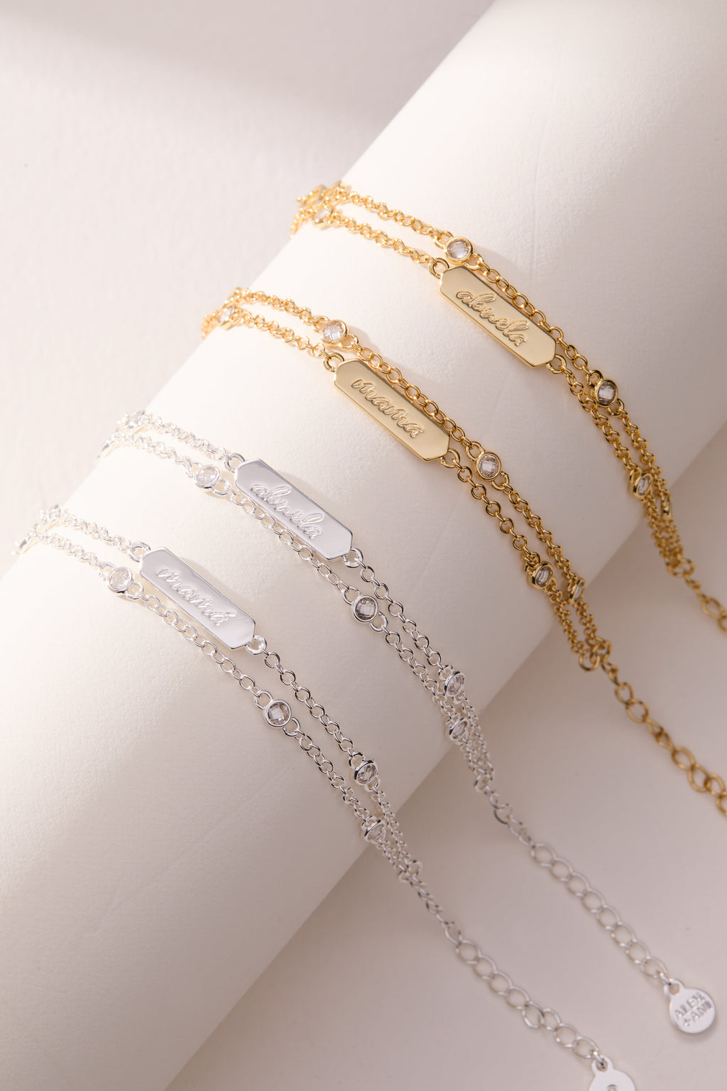 Mamá Infinity Chain Double Strand Bracelet - WONDERWALL