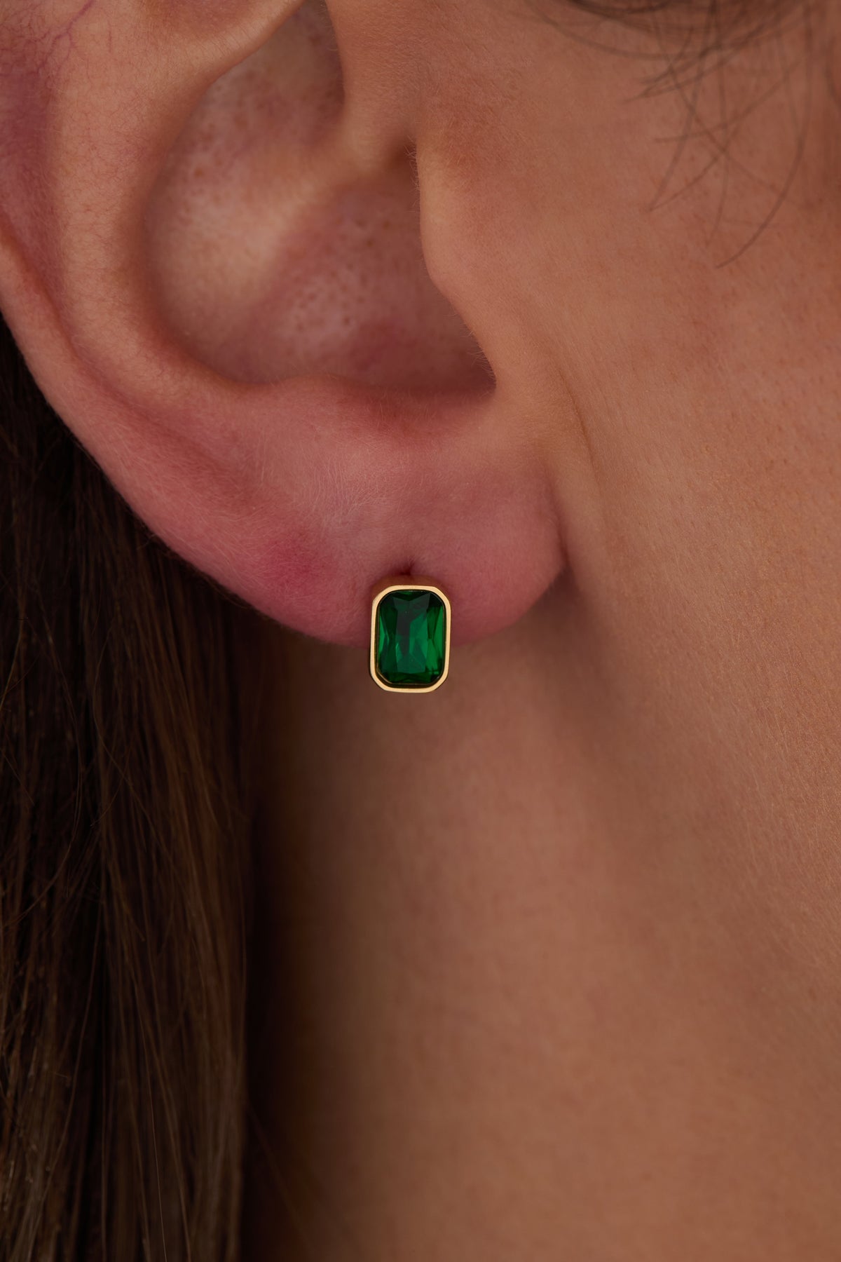 May Emerald-Cut Birthstone Stud Earrings - WONDERWALL