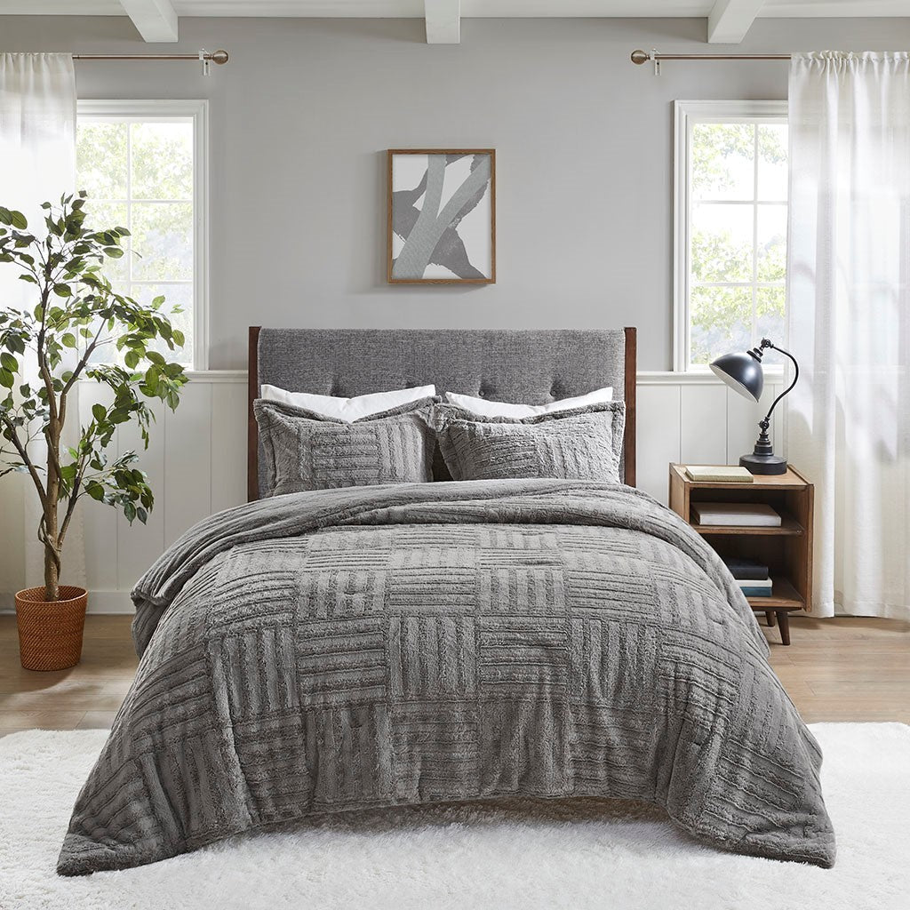 WONDERWALL 'Une Collection' Grey Fur Down Alternative Comforter Mini Set with Checkerboard Texture - Grey