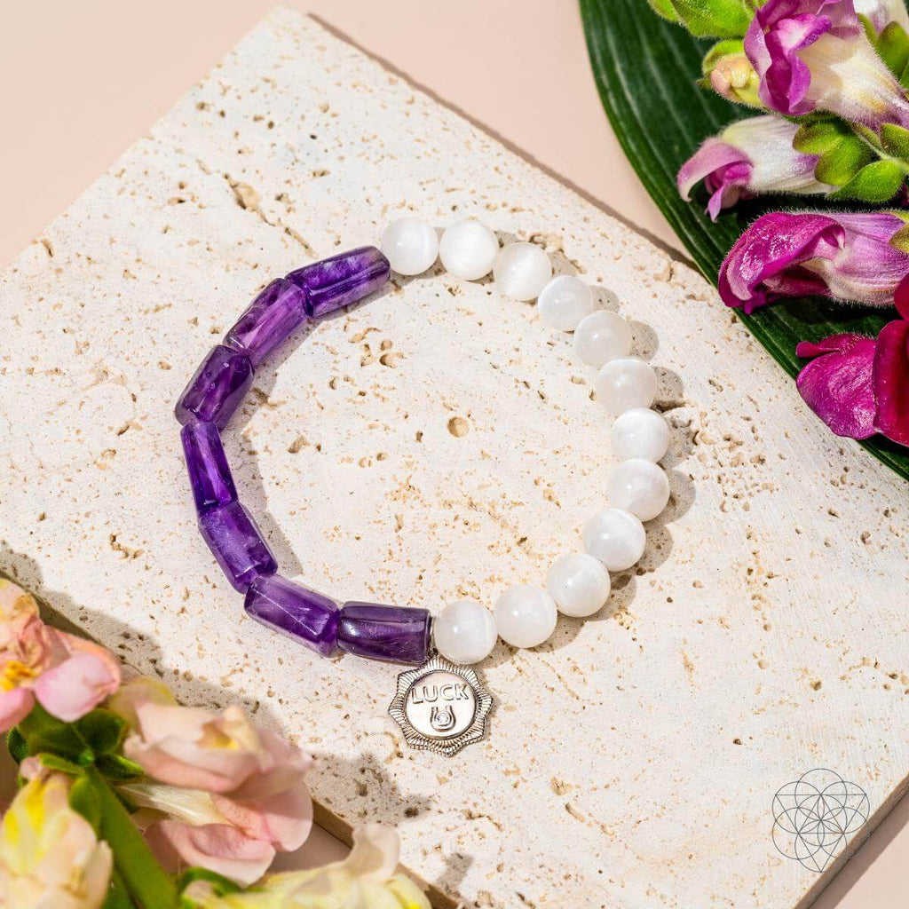 Pure Luck - Horseshoe Amethyst Bracelet - WONDERWALL