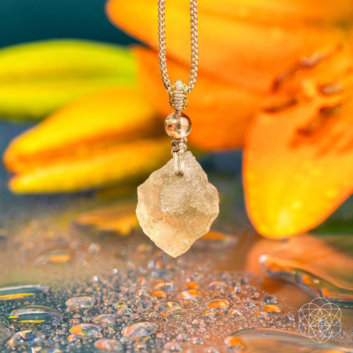 The Destiny Relic – Libyan Desert Glass Pendant - WONDERWALL