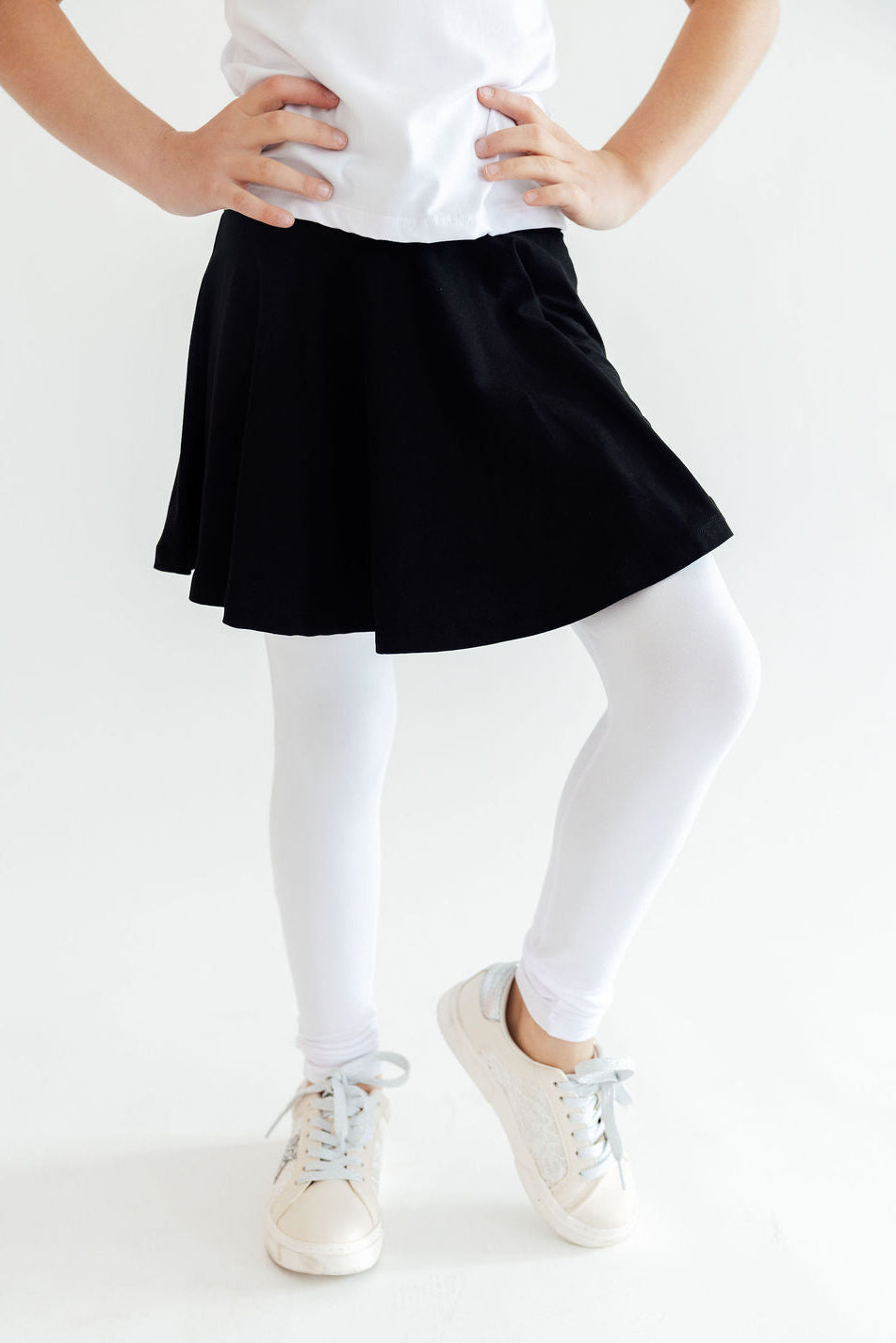Black & White Twirl Skegging - WONDERWALL