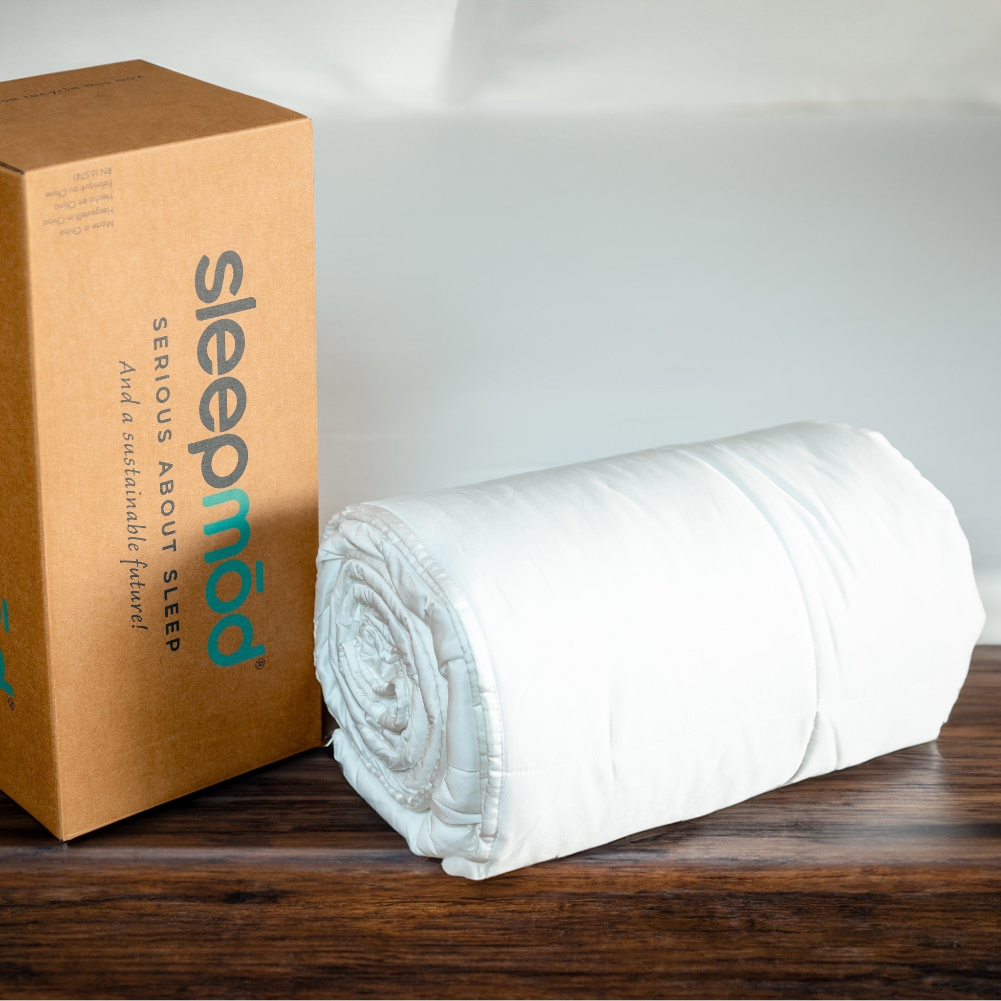 Cooling Comforter Set – Temperature - Regulating Eucalyptus Silk Comforter & Pillow Shams